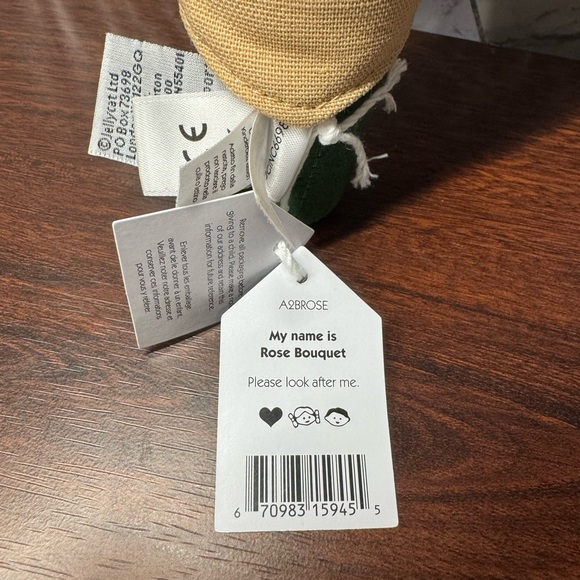 Jellycat Amuseables Rose Bouquet - Picture 6 of 6